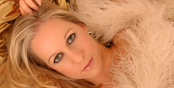 Alison Allan - First Class Music For All Occasions - Weddings, Anniversaries, Birthdays, Funerals